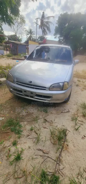 Toyota Starlet 1998 Silver