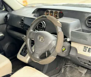 Toyota Corolla Rumion 2009 White