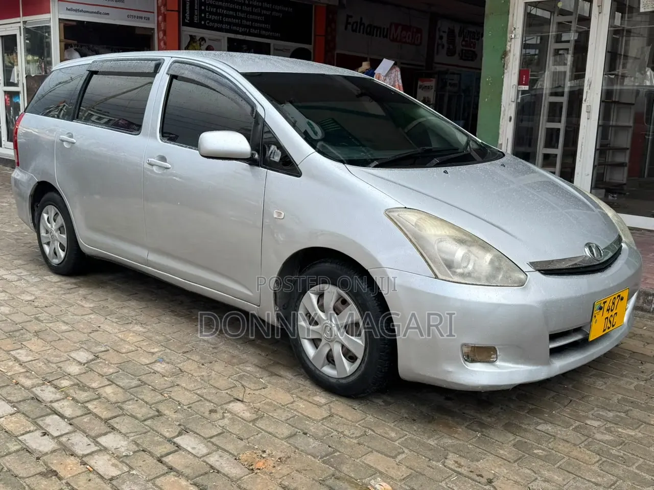 Toyota Wish 2006 Silver