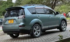 Mitsubishi Outlander 2006 Green