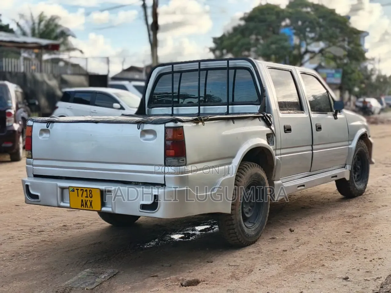Isuzu KB 2000 Silver
