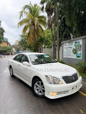 Toyota Crown 2007 White