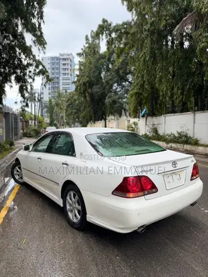 Toyota Crown 2007 White