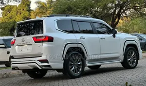 Toyota Land Cruiser 2024 White