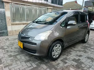 Toyota Ractis 2007 Gray