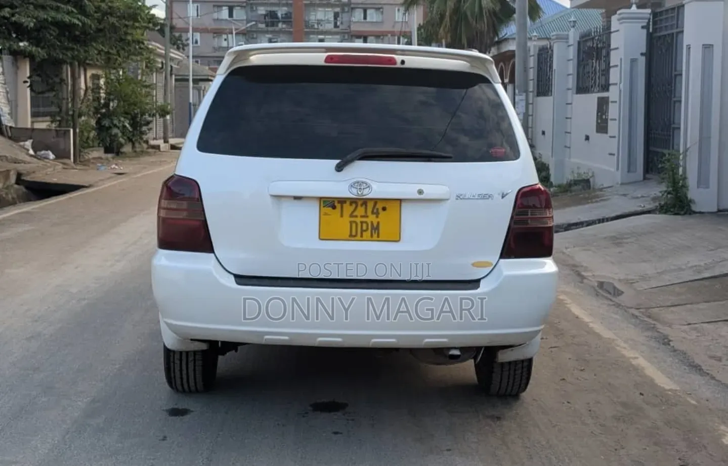 Toyota Kluger 2004 White