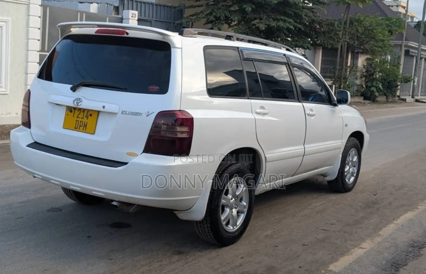 Toyota Kluger 2004 White