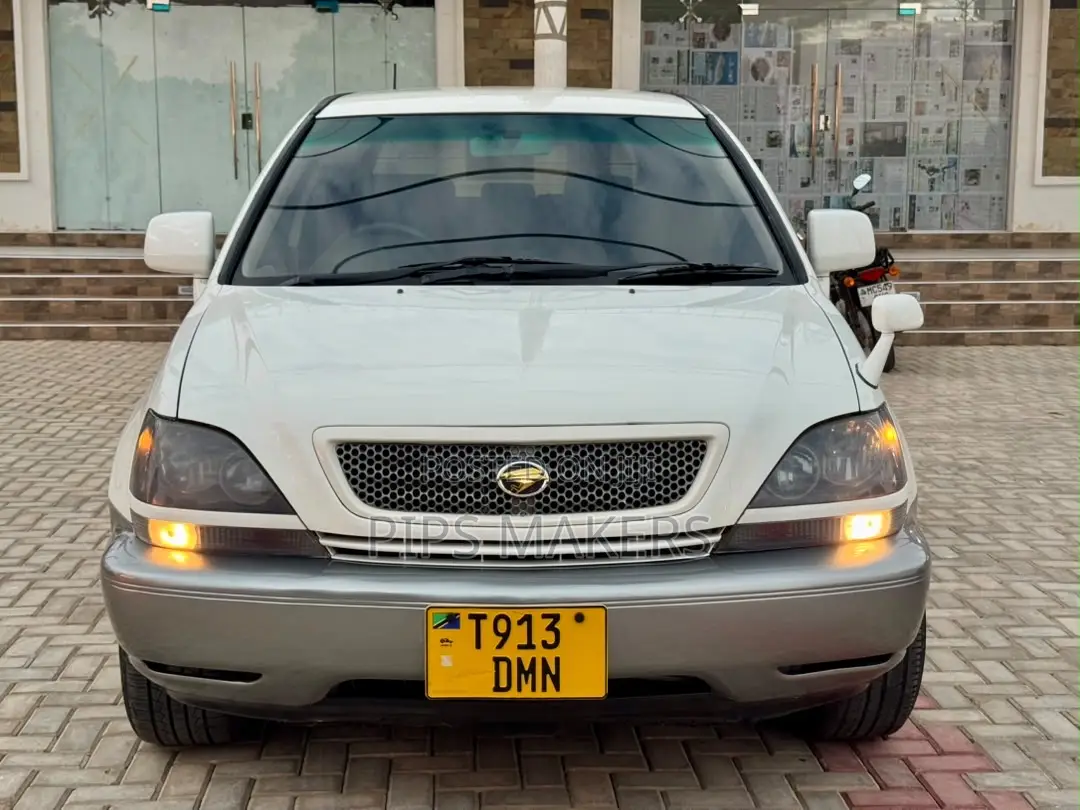 Toyota Harrier 2002 White