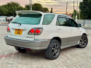 Toyota Harrier 2002 White