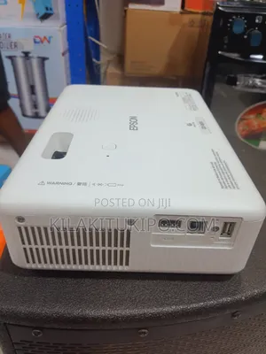 Co-W01 Epson Projector Smart Android in Good Condition