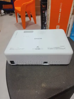 Co-W01 Epson Projector Smart Android in Good Condition