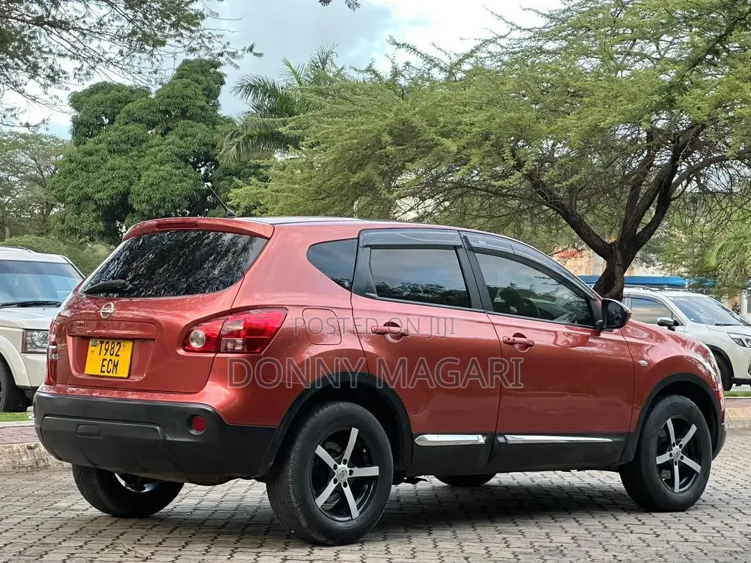 Nissan Dualis 2009 Orange