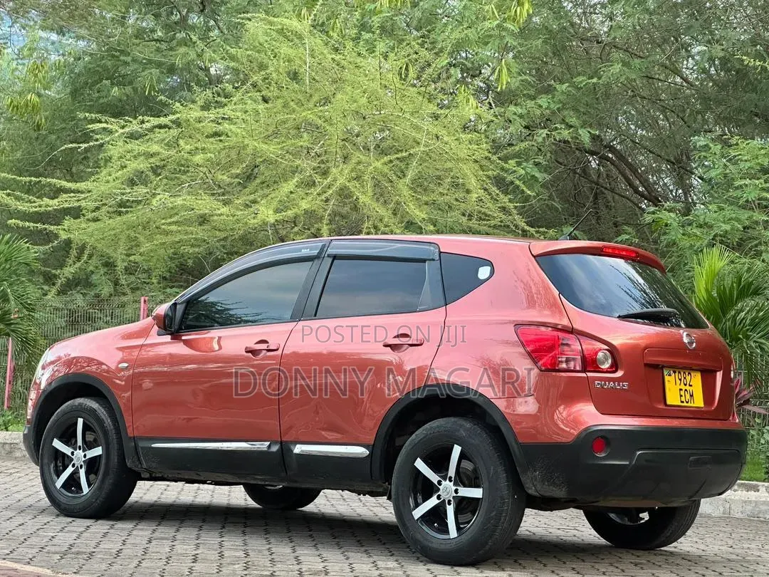 Nissan Dualis 2009 Orange