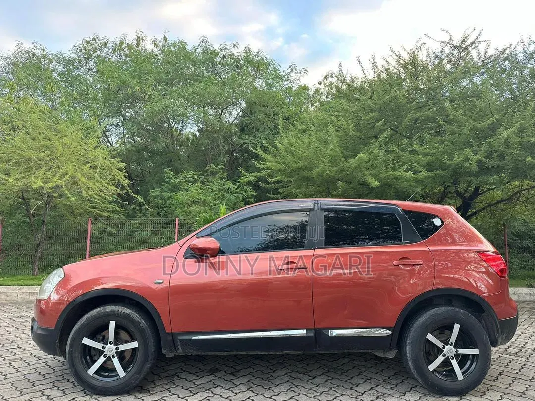 Nissan Dualis 2009 Orange