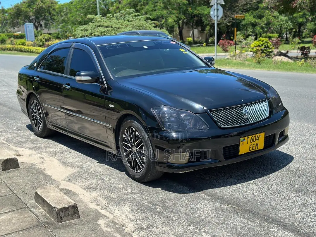 Toyota Crown Royale 2005 Black