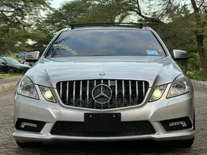 Mercedes-Benz E250 2011 Silver
