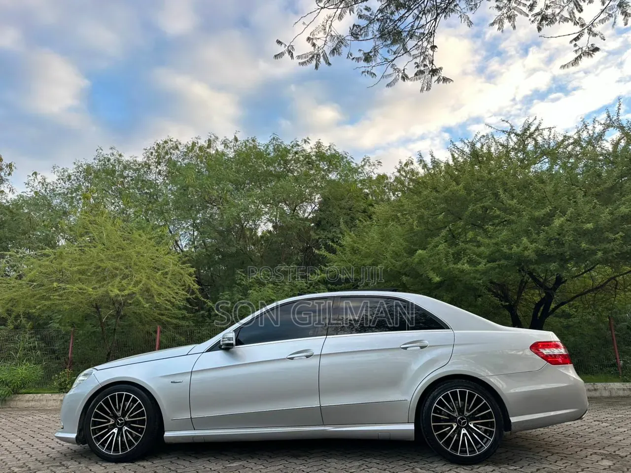 Mercedes-Benz E250 2011 Silver