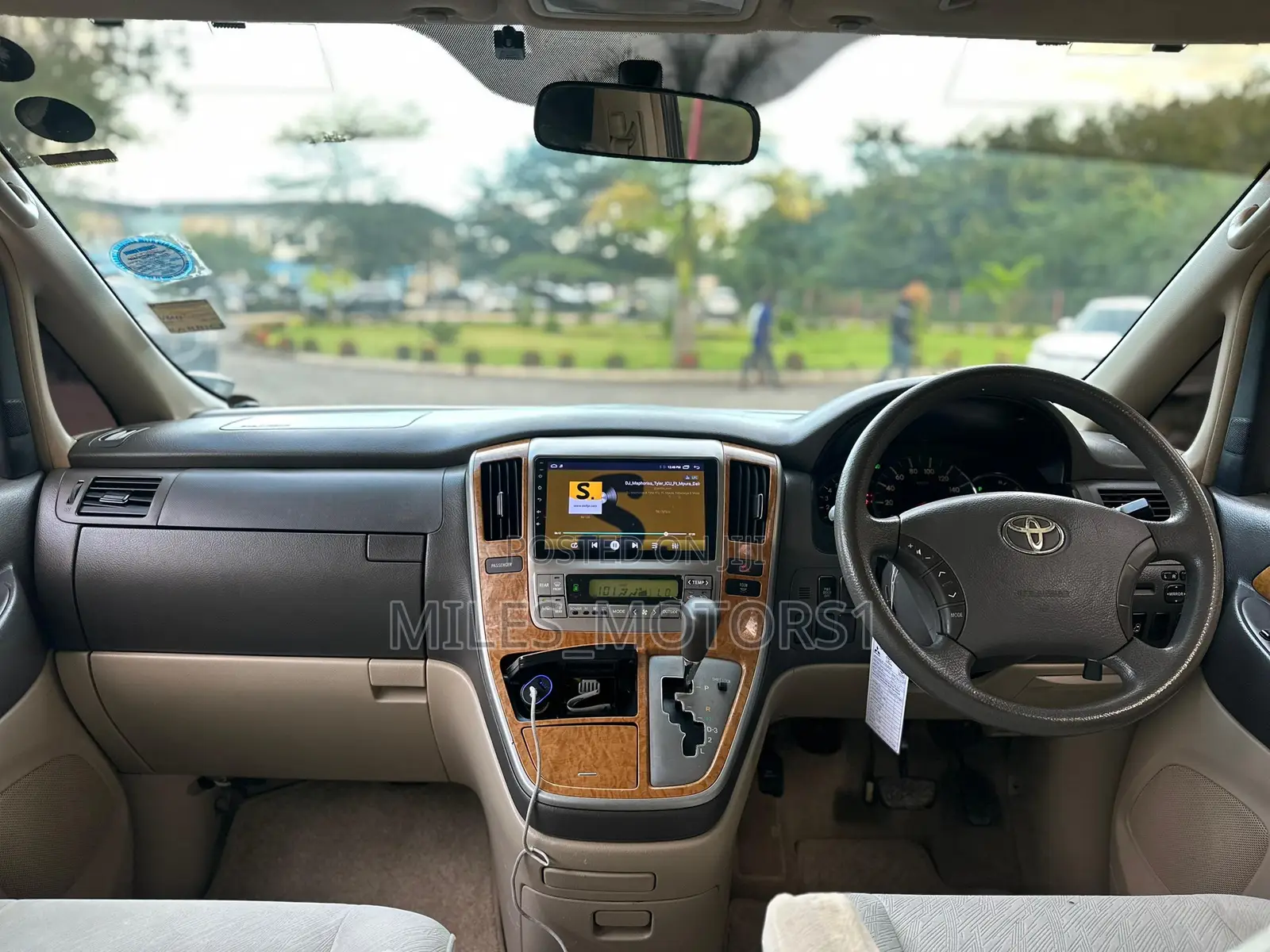 Toyota Alphard 2006 Silver