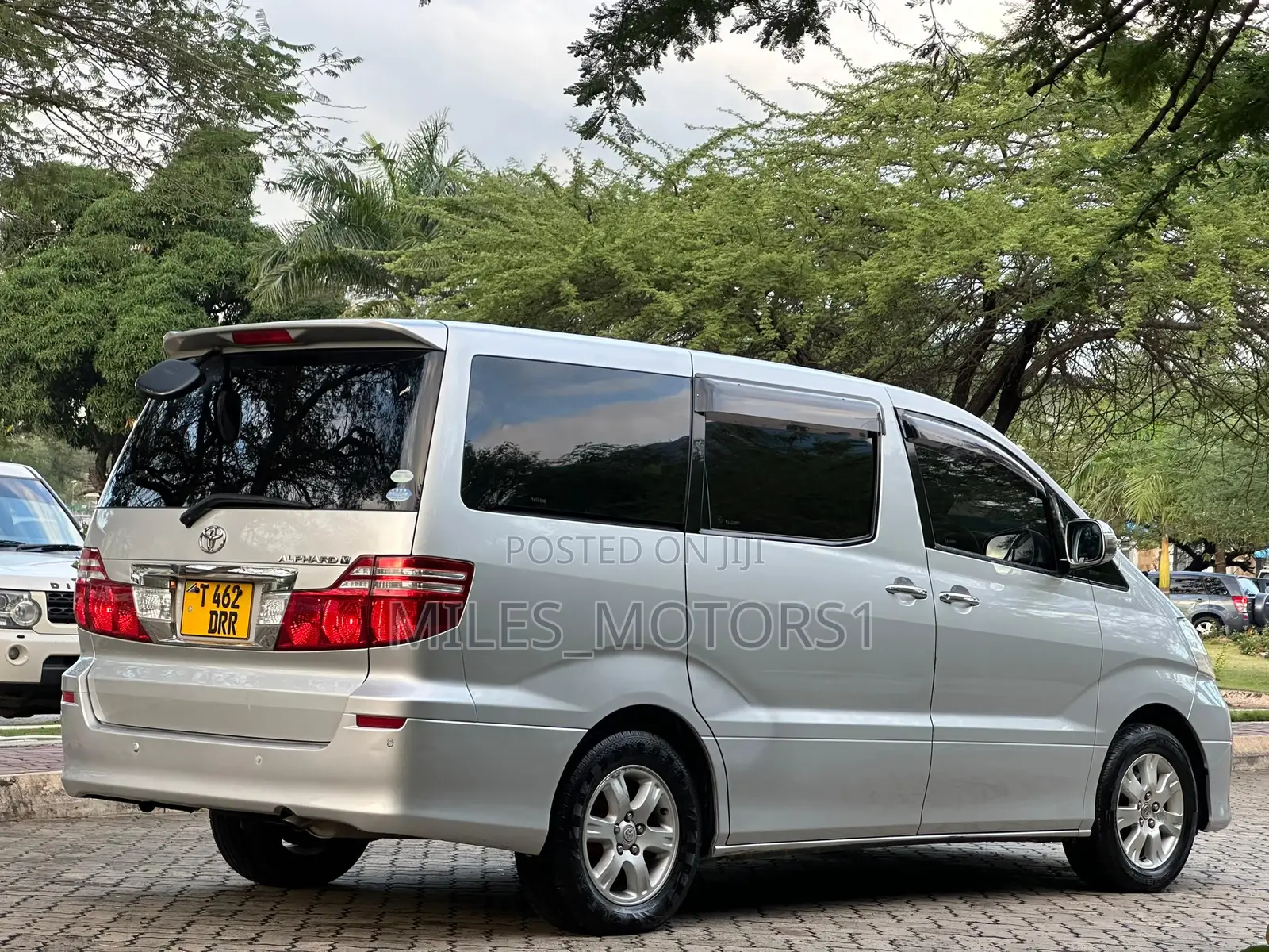 Toyota Alphard 2006 Silver