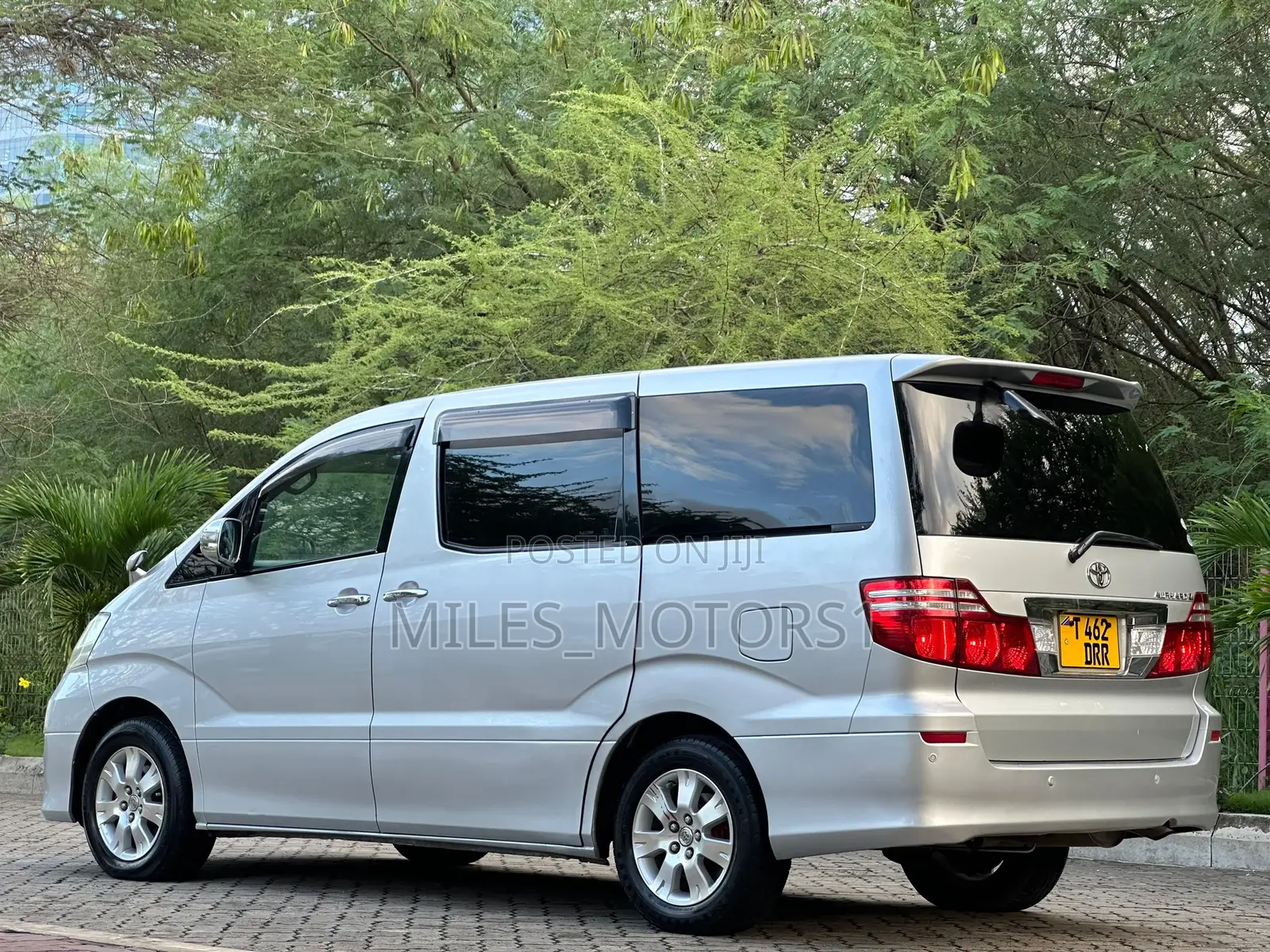 Toyota Alphard 2006 Silver
