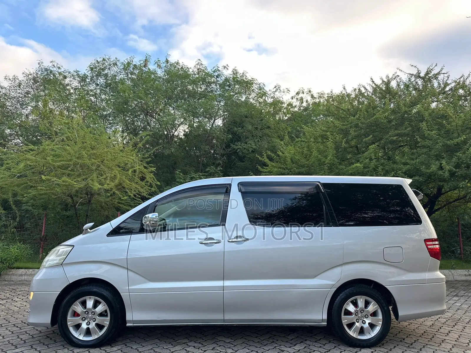 Toyota Alphard 2006 Silver