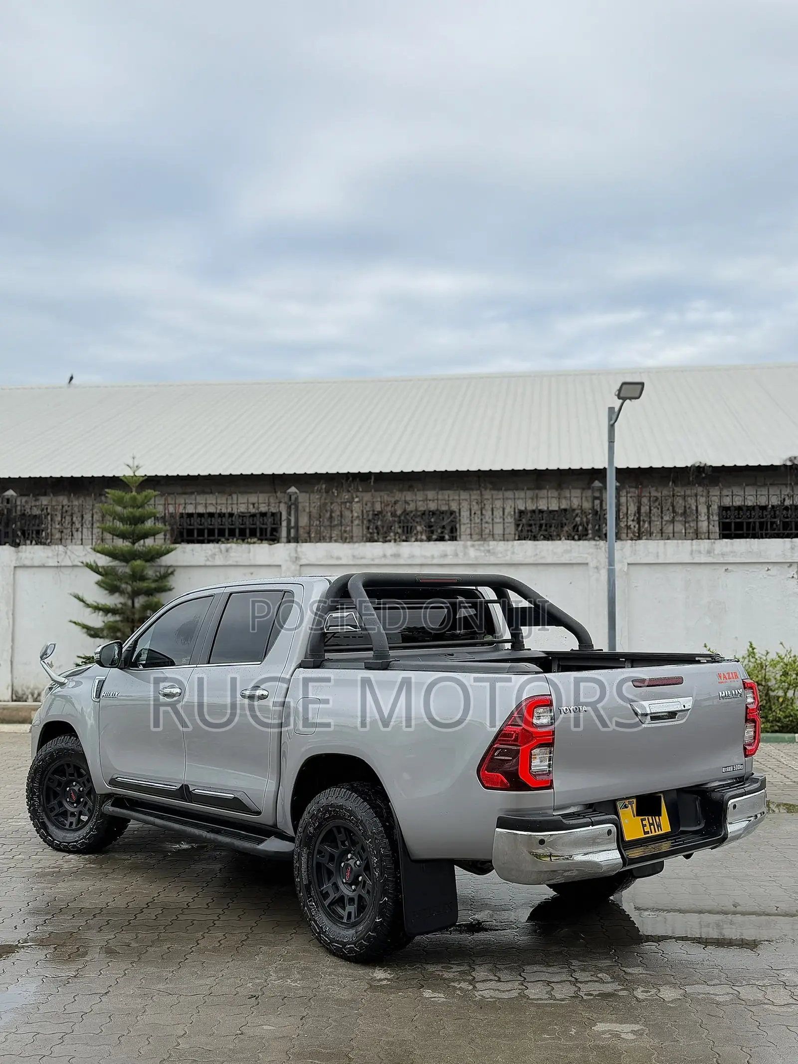 Toyota Hilux 2022 Silver