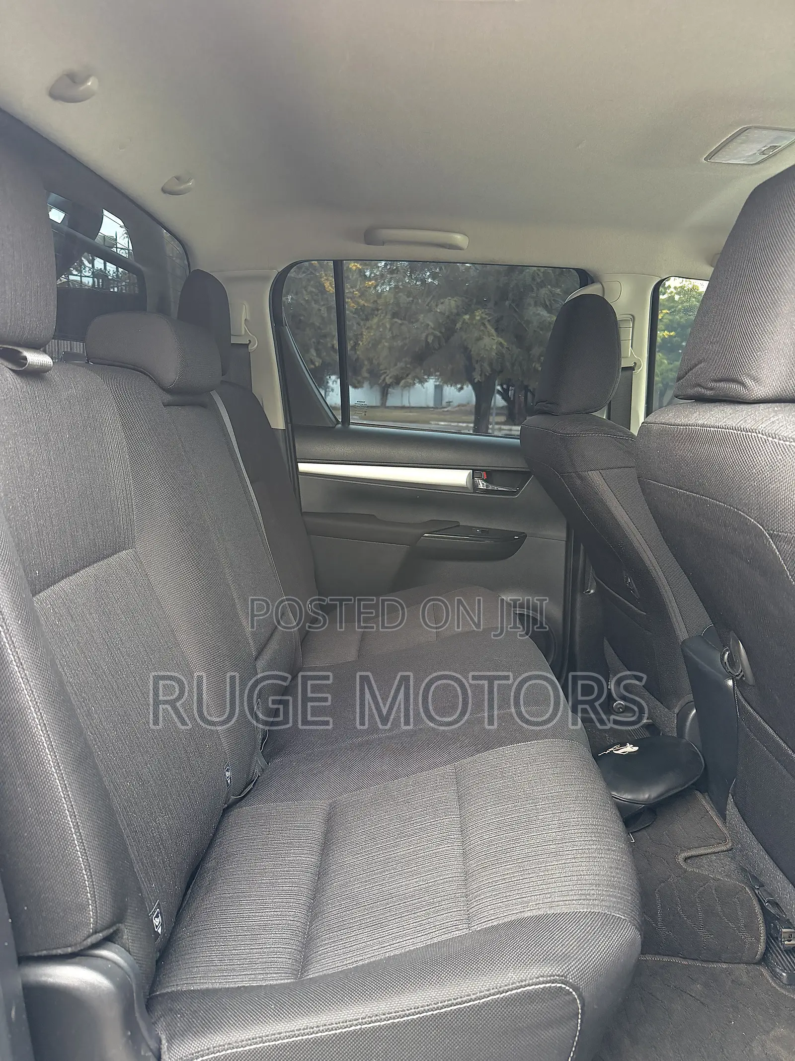 Toyota Hilux 2022 Silver