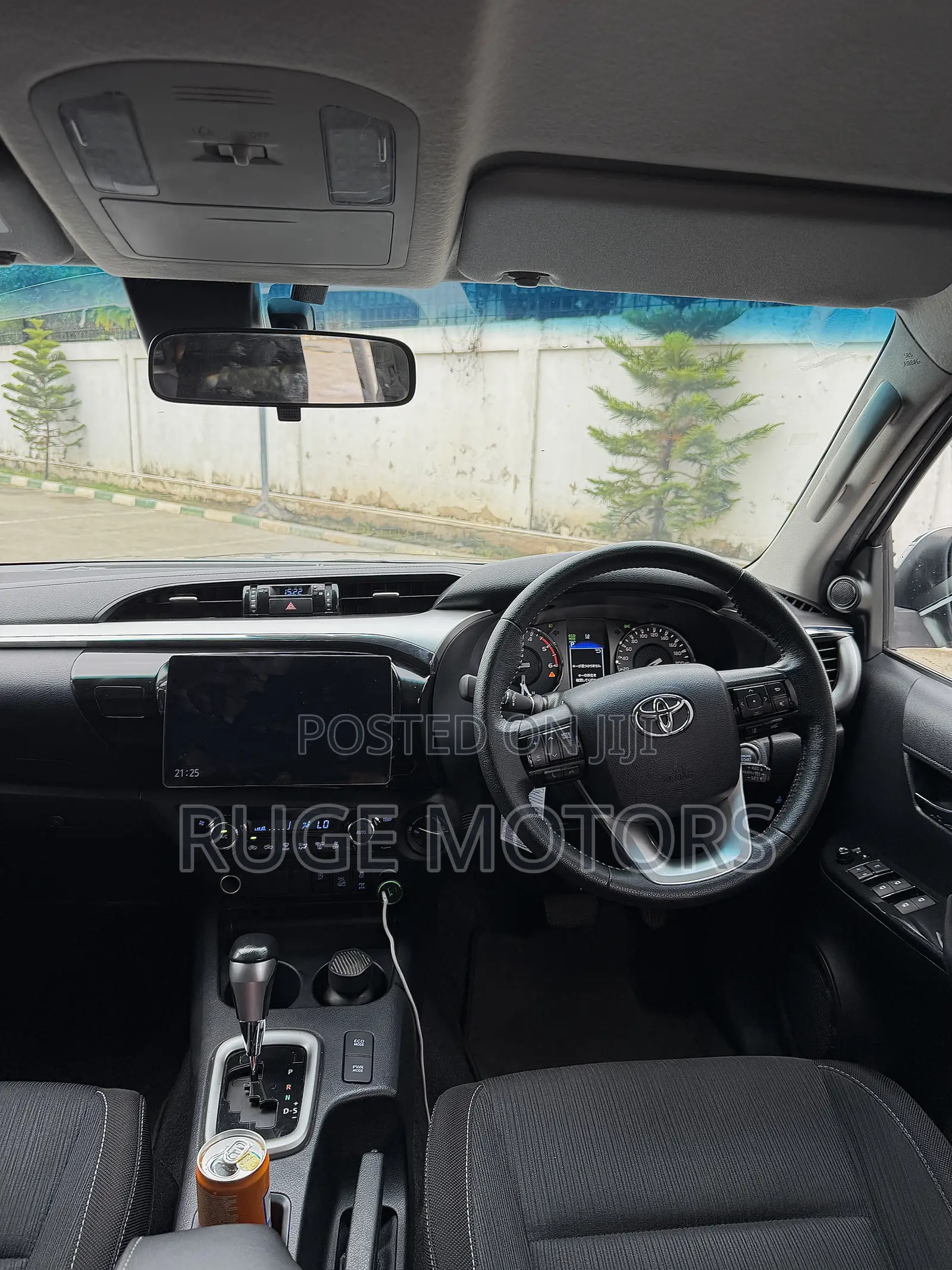 Toyota Hilux 2022 Silver