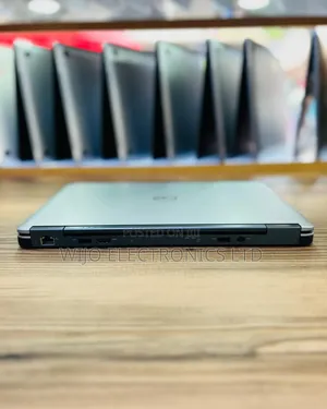 Laptop Dell Latitude E7240 8GB Intel Core i5 SSD 256GB