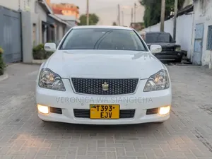 Toyota Crown 2007 White