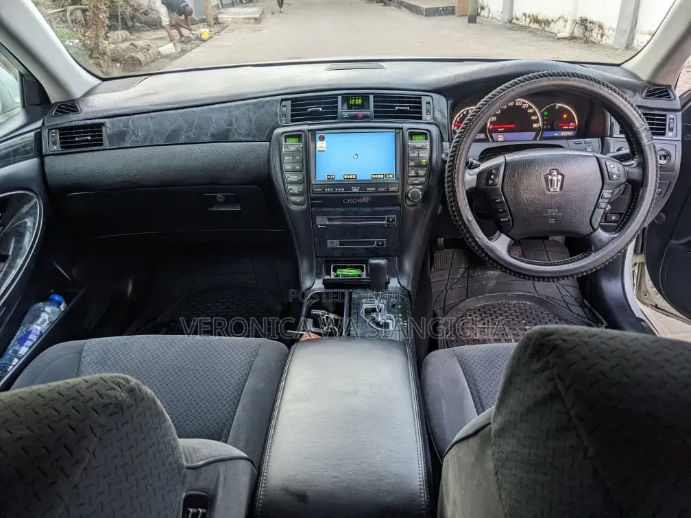 Toyota Crown 2007 White