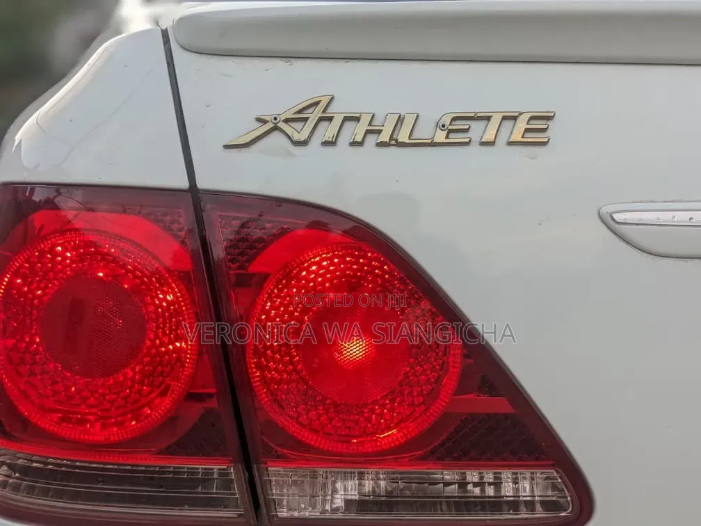 Toyota Crown 2007 White