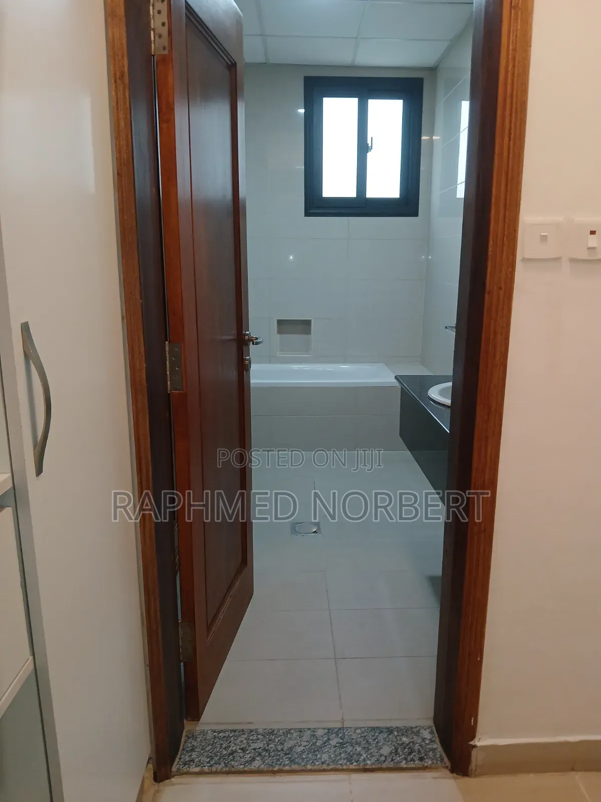 3bdrm Apartment in Tanzania Real, Central Business Area for rent
