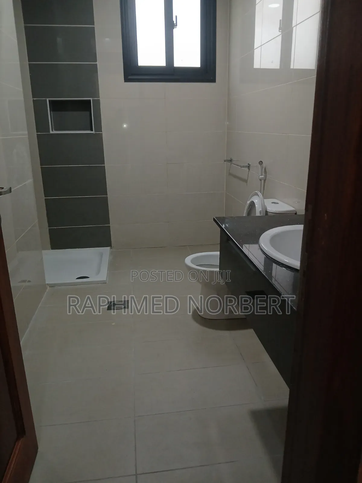 3bdrm Apartment in Tanzania Real, Central Business Area for rent