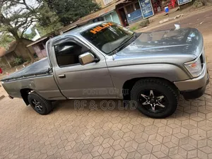 Toyota Hilux 1998 Beige