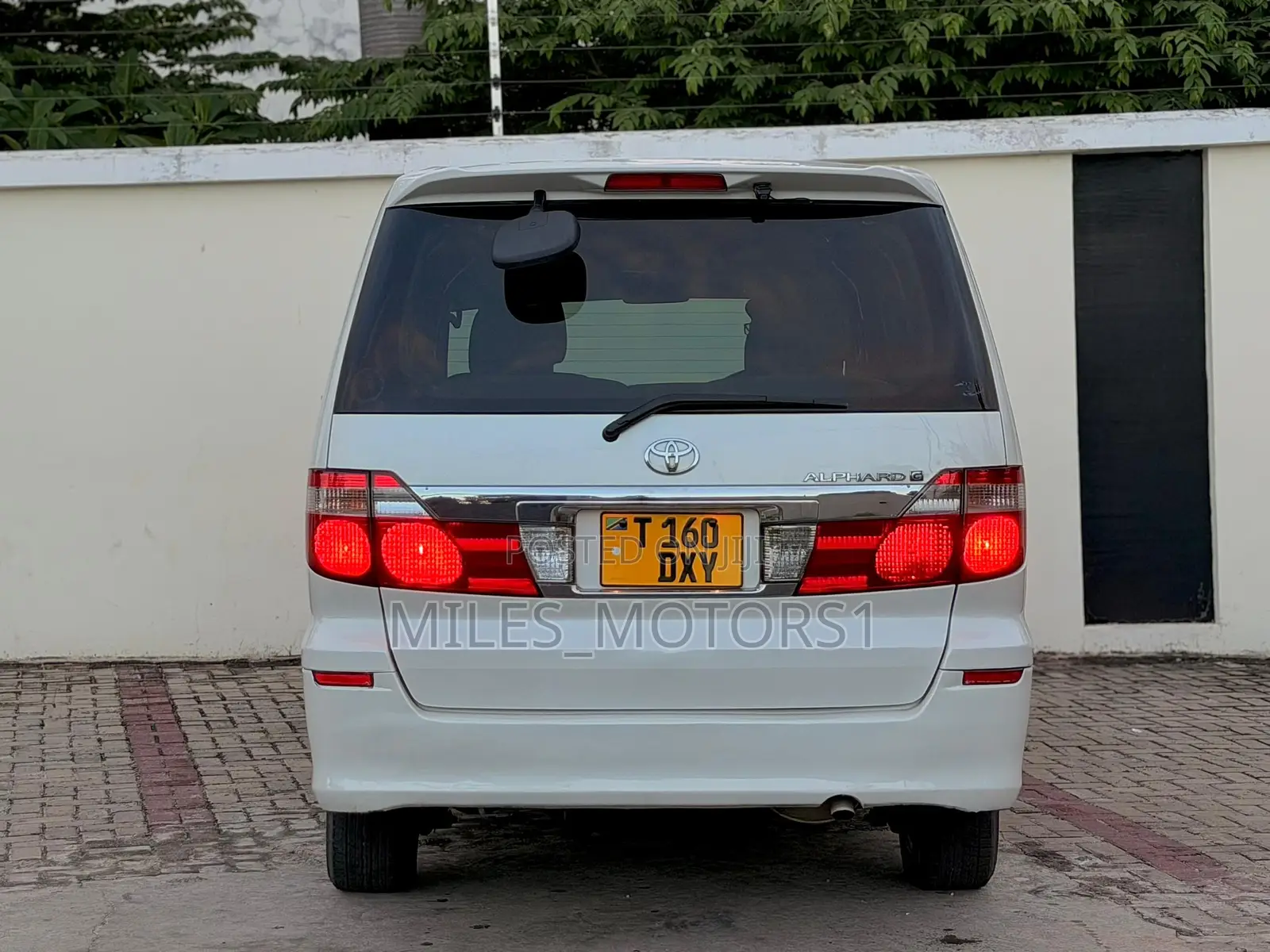 Toyota Alphard 2005 White