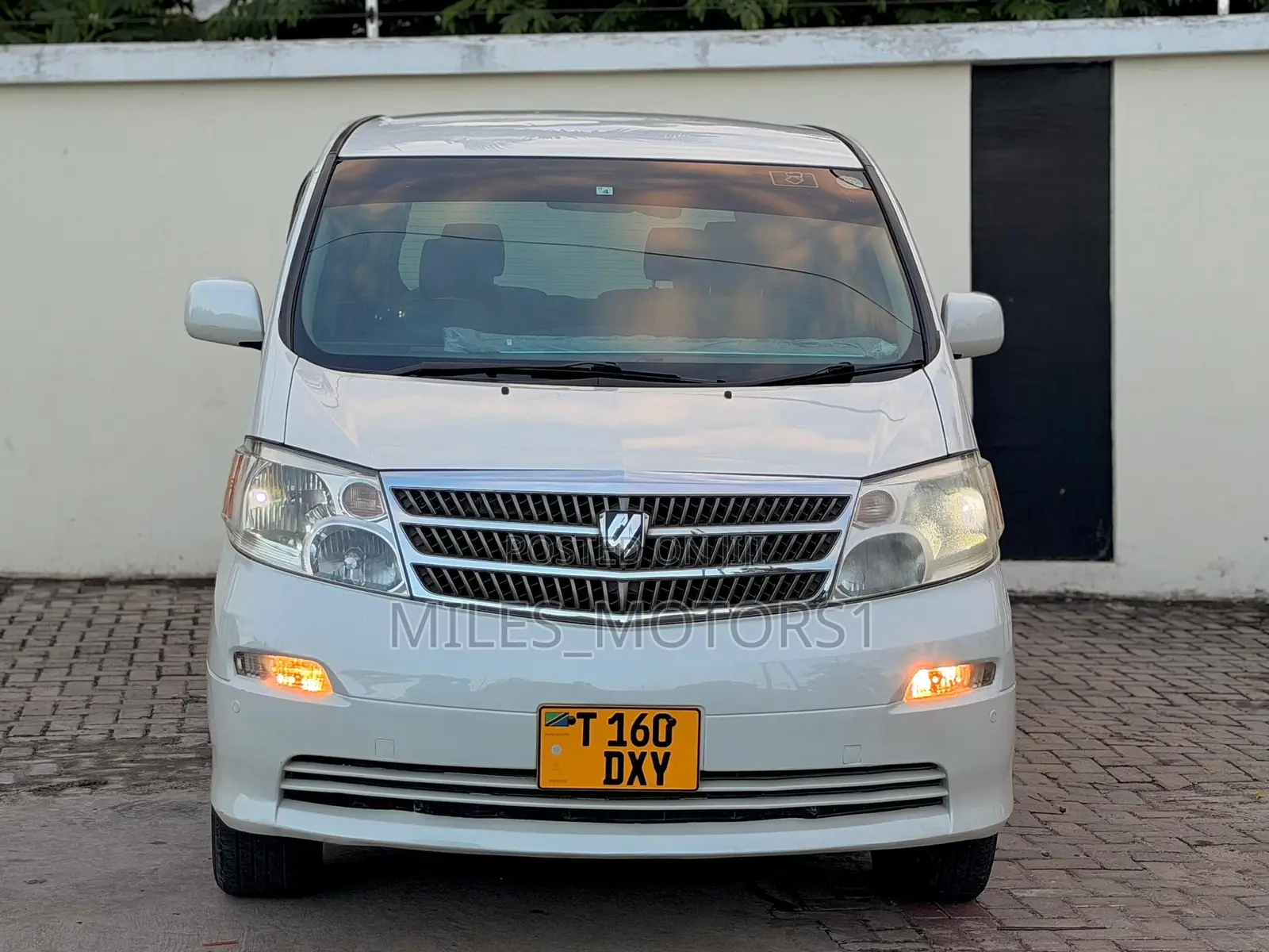 Toyota Alphard 2005 White
