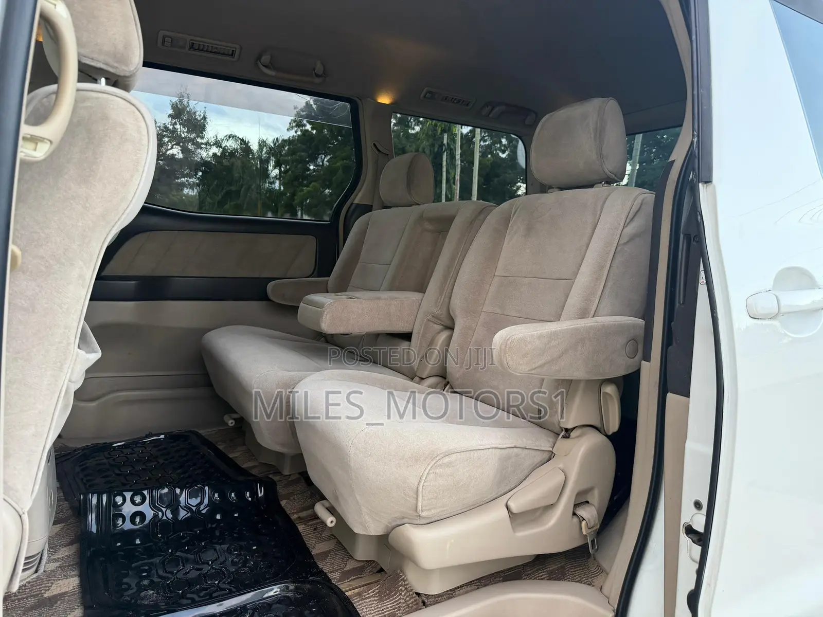 Toyota Alphard 2005 White
