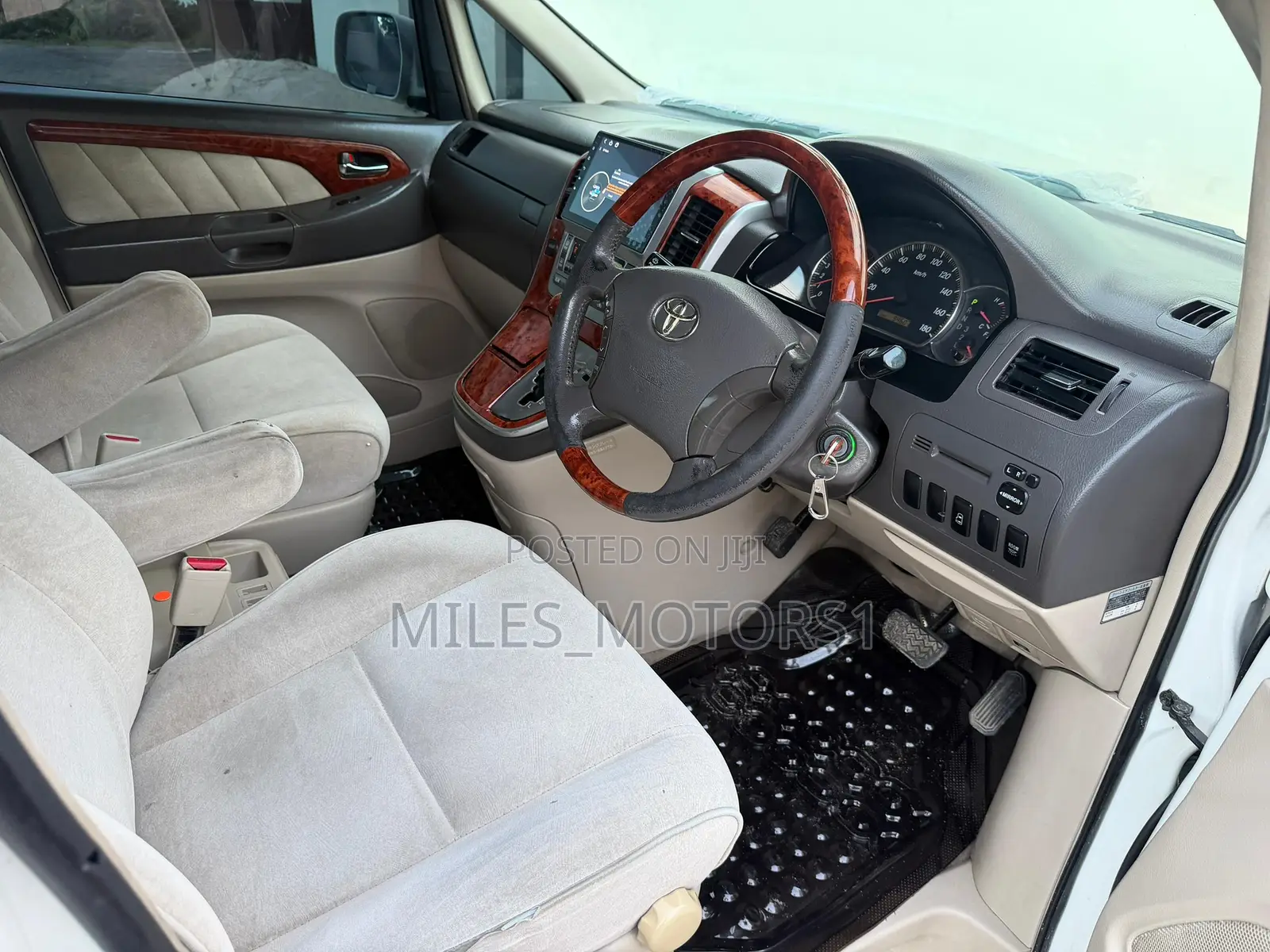 Toyota Alphard 2005 White