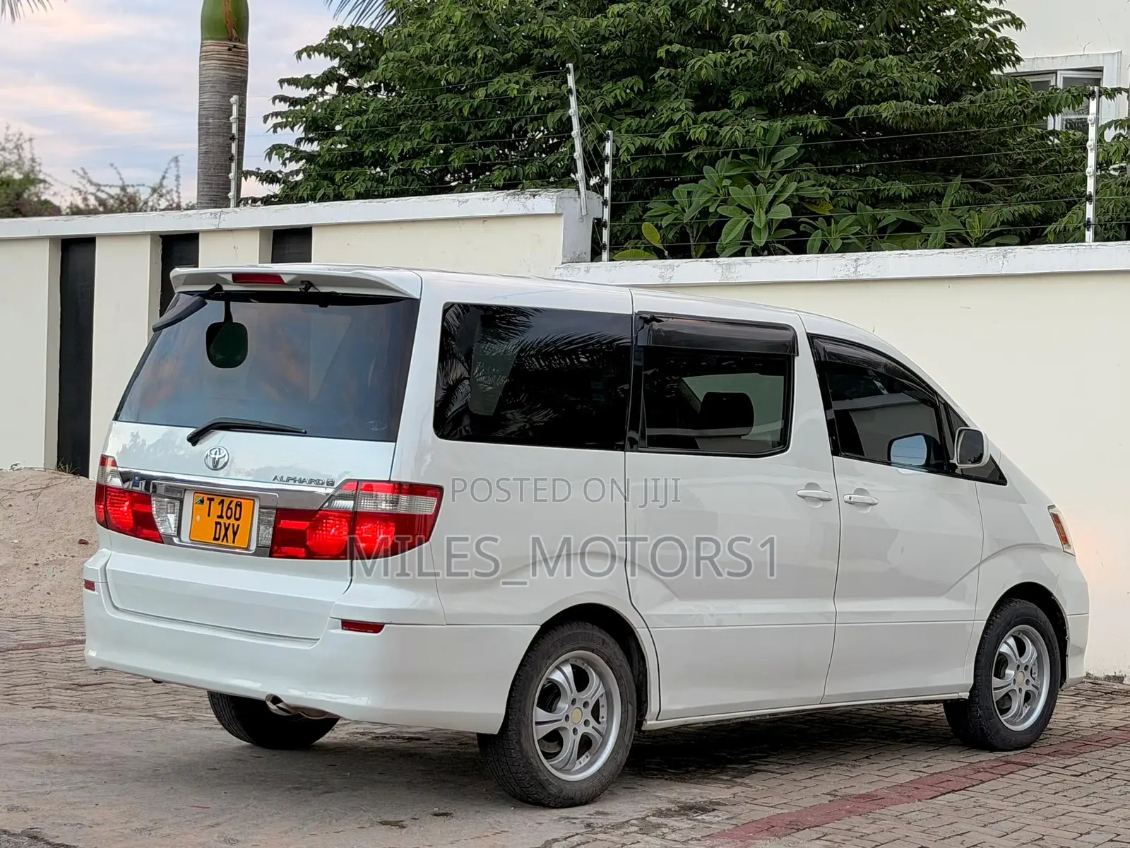 Toyota Alphard 2005 White