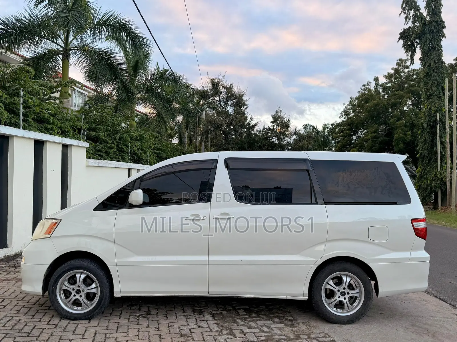 Toyota Alphard 2005 White