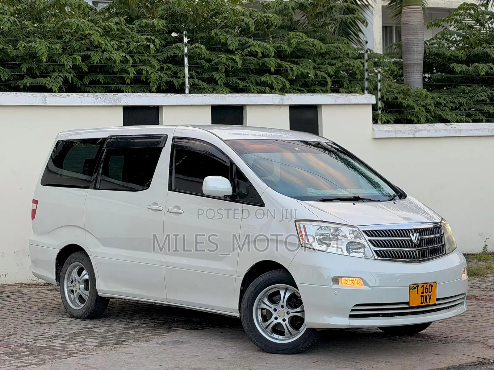 Toyota Alphard 2005 White