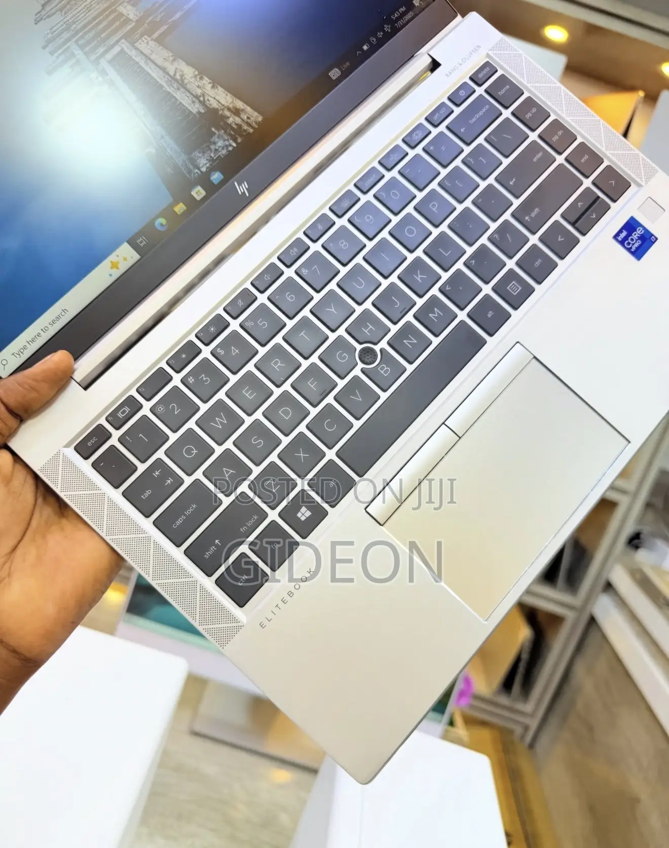 Laptop HP EliteBook 830 G8 16GB Intel Core i7 SSD 512GB