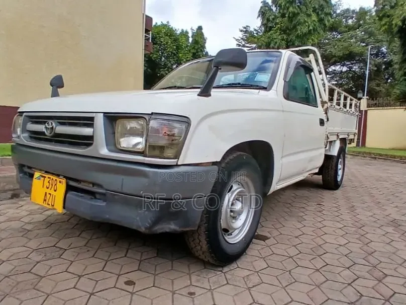 Toyota Hilux 1998 Beige