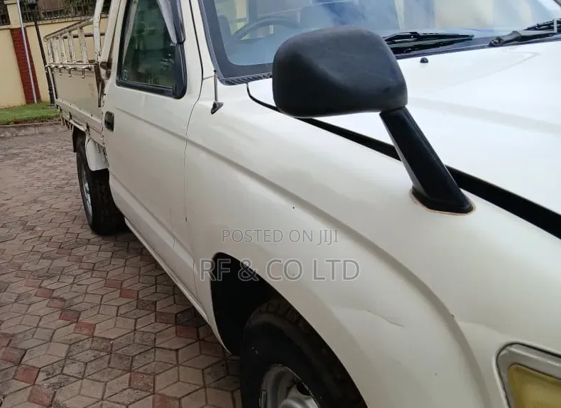 Toyota Hilux 1998 Beige