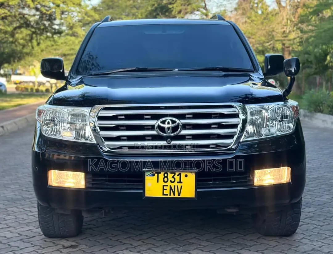 Toyota Land Cruiser 2010 Black