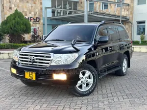 Toyota Land Cruiser 2010 Black