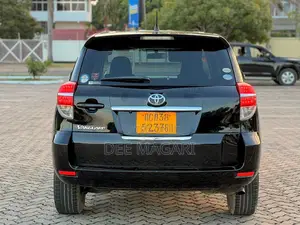 Toyota Vanguard 2012 Black