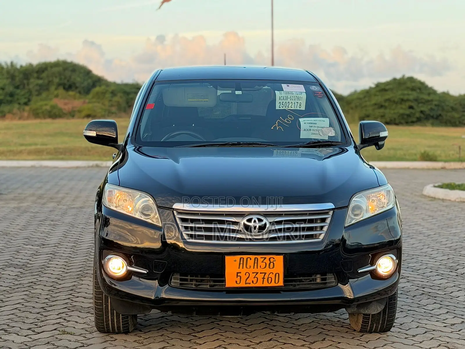 Toyota Vanguard 2012 Black