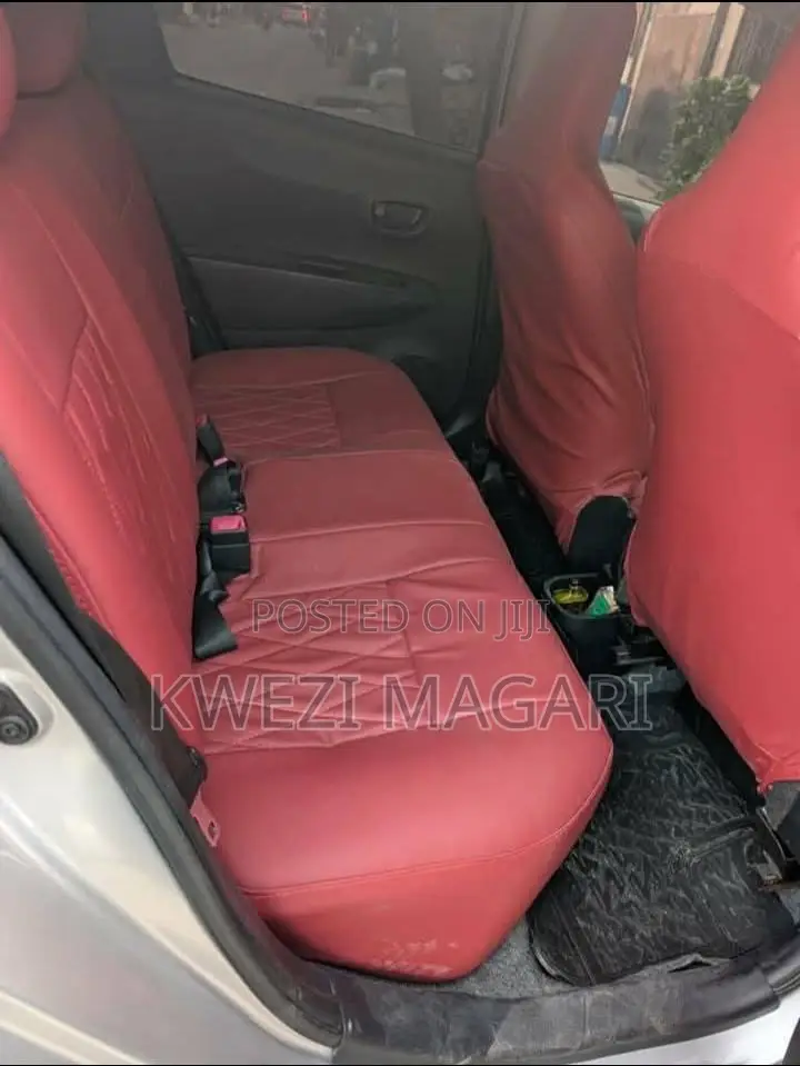 Toyota Vitz 2013 Silver